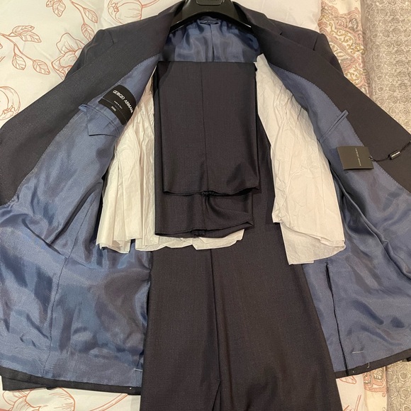 Giorgio Armani Soho suit - Picture 2 of 5